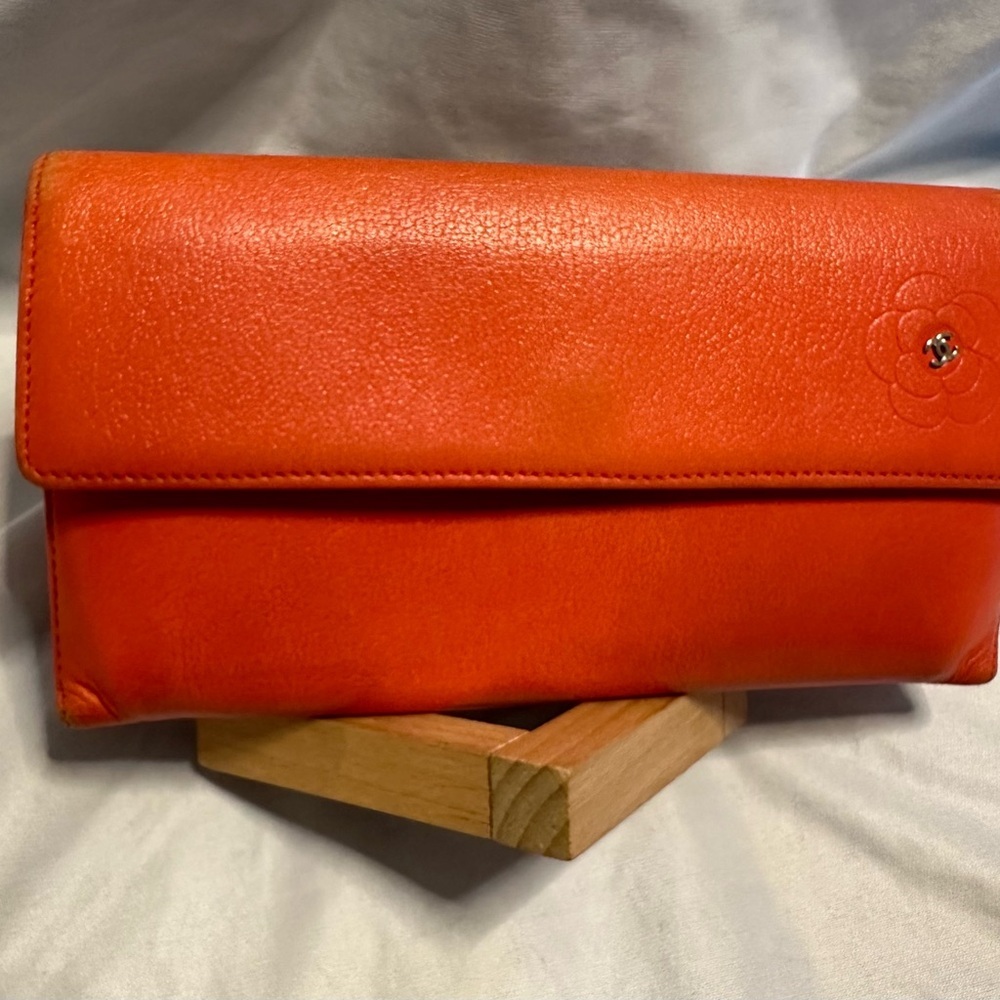 Chanel Coral Leather Camellia CC Flap long Wallet with box/cards/black cloth.